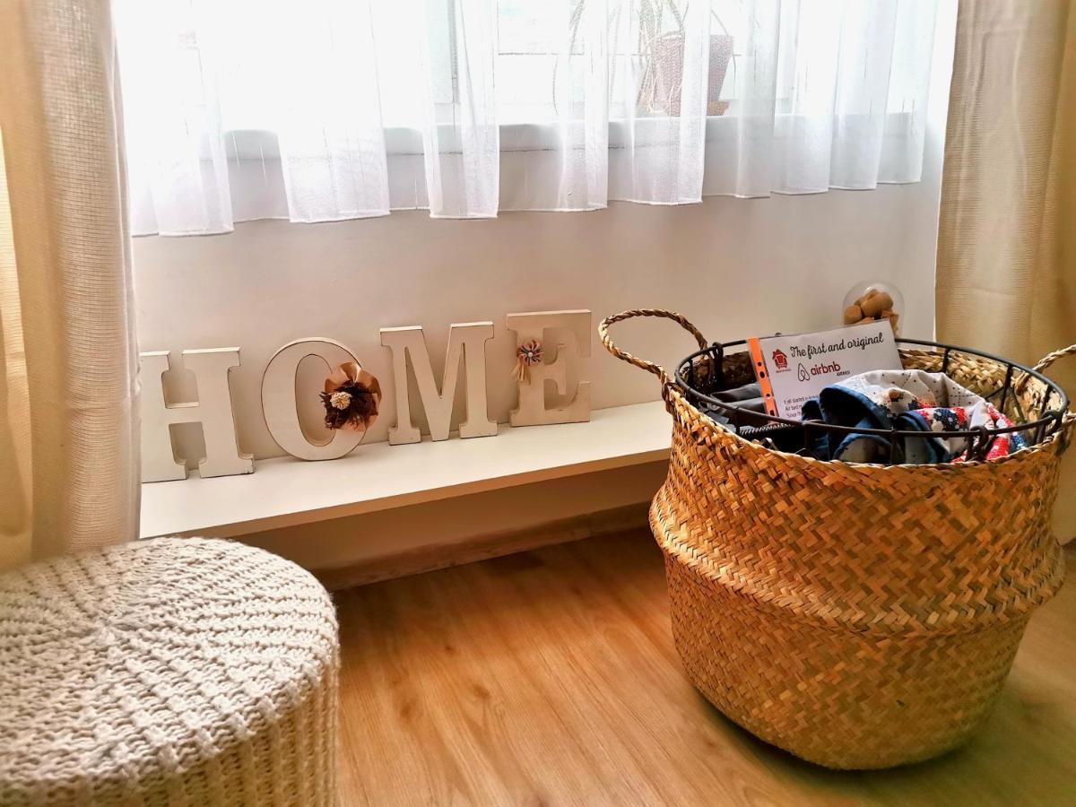 Cozyhome The Castle Apartment - Spacious, Quiet, High Ceiling Bratislava Ngoại thất bức ảnh